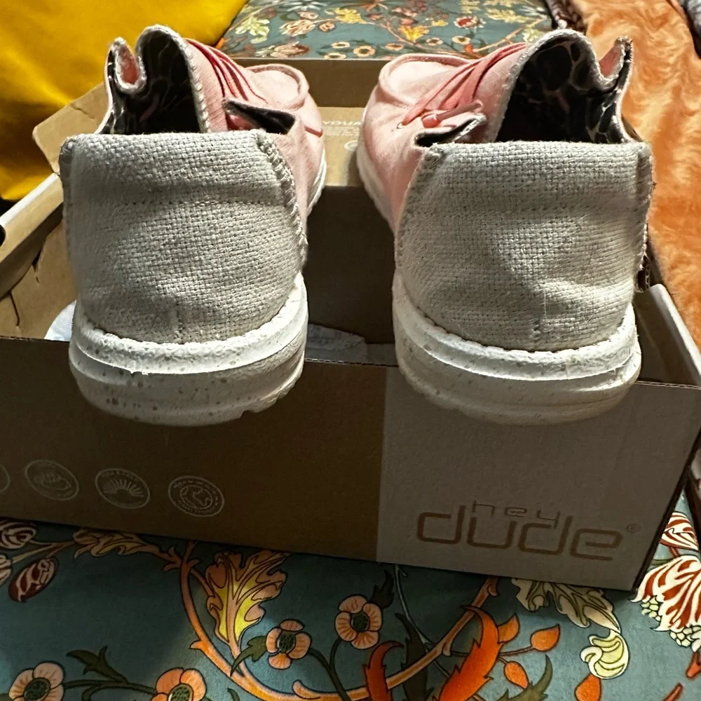 Hey Dude Women’s Wendy Guava Shoes - Picture 3 of 9